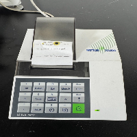 Mettler Toledo XS104 Analytical Balance image 2